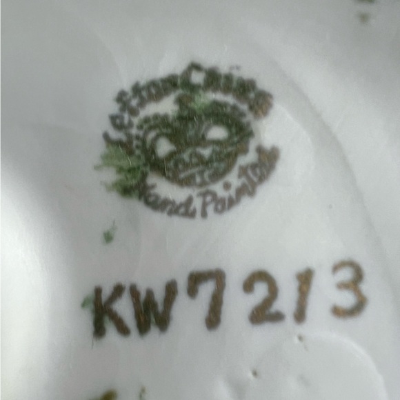 LEFTON - 2 BUTTERFLY FIGURINES (x2).  VINTAGE HAND-PAINTED CHINA - Picture 5 of 8